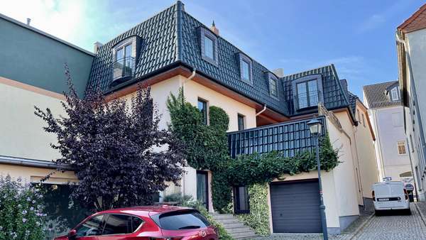 Rückansicht - Mehrfamilienhaus in 09217 Burgstädt mit 260m² kaufen