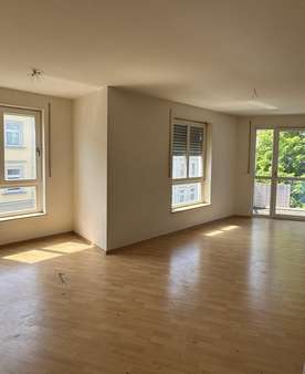 Wohnzimmer - Etagenwohnung in 09599 Freiberg mit 49m² kaufen