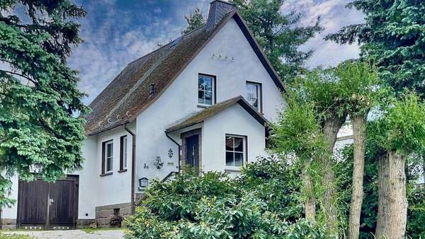 Außenansicht - Einfamilienhaus in 09306 Seelitz mit 105m² kaufen