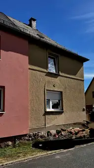 Doppelhaushälfte mit großem Grundstück