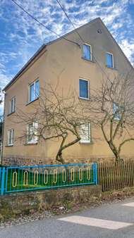 Giebelansicht - Zweifamilienhaus in 09306 Königshain-Wiederau mit 144m² kaufen