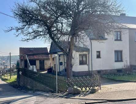 Ansicht mit Nebengelass - Doppelhaushälfte in 09328 Lunzenau mit 72m² kaufen