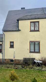 Frontansicht  - Doppelhaushälfte in 09328 Lunzenau mit 72m² kaufen