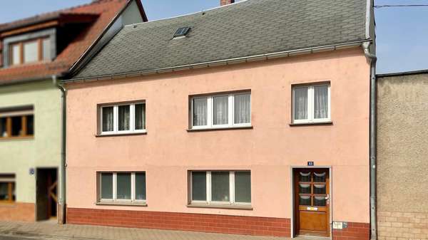 Straßenansicht  - Reihenmittelhaus in 09322 Penig mit 75m² kaufen