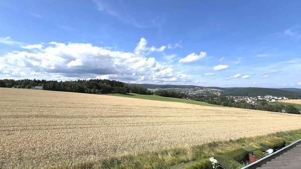 Blick vom DG - Reihenmittelhaus in 08315 Lauter-Bernsbach mit 124m² kaufen