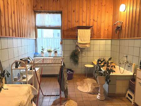 Bad - Mehrfamilienhaus in 08309 Eibenstock mit 204m² kaufen