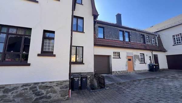 Hinter Gebäude - Mehrfamilienhaus in 09509 Pockau-Lengefeld mit 208m² kaufen