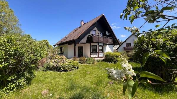 Seitenansicht Seitenansicht - Einfamilienhaus in 09471 Königswalde mit 120m² kaufen