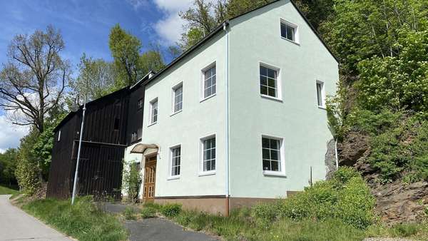 Hausansicht Straßenseite - Einfamilienhaus in 09405 Zschopau mit 115m² kaufen