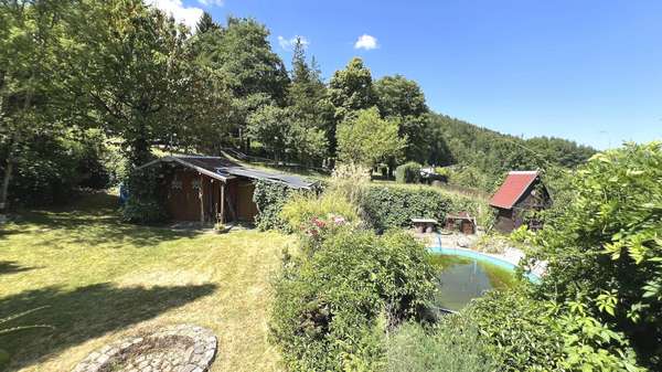Blick von der Terrasse - Doppelhaushälfte in 08280 Aue-Bad Schlema mit 159m² kaufen