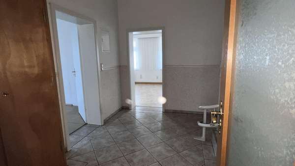 Flur EG - Einfamilienhaus in 09468 Geyer mit 180m² kaufen