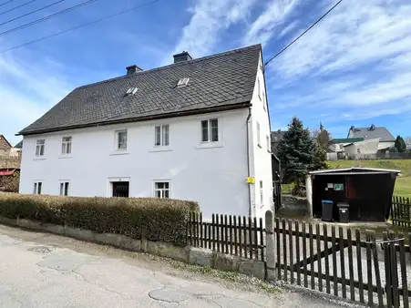 Haus zum Sanieren in ruhiger Lage