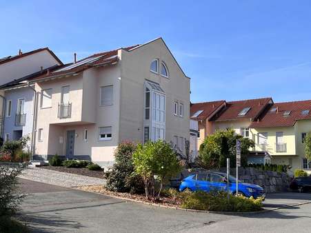 null - Zweifamilienhaus in 09221 Neukirchen mit 170m² kaufen