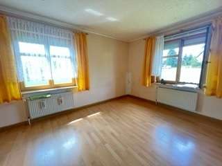 Wohnzimmer - Etagenwohnung in 09465 Sehmatal-Neudorf mit 70m² kaufen