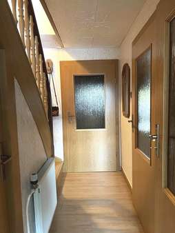 Flur - Doppelhaushälfte in 08340 Schwarzenberg mit 103m² kaufen
