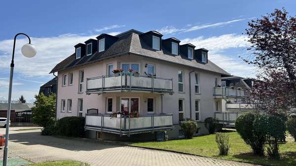 Hausansicht Nord, West - Mehrfamilienhaus in 08289 Schneeberg mit 300m² kaufen