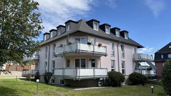 Hausansicht Süd, West - Mehrfamilienhaus in 08289 Schneeberg mit 300m² kaufen