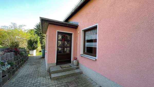 Eingang - Einfamilienhaus in 08412 Werdau mit 120m² kaufen