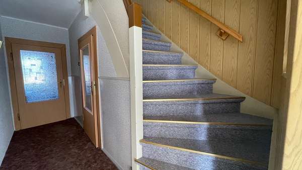 EG Flur - Doppelhaushälfte in 08451 Crimmitschau mit 75m² kaufen