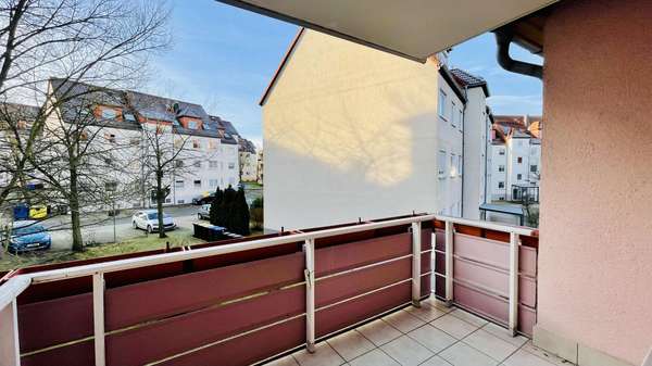 Balkon mit Ausblick - Etagenwohnung in 08066 Zwickau mit 98m² kaufen