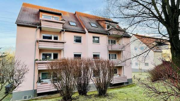 Rückansicht mit Balkonen - Etagenwohnung in 08066 Zwickau mit 98m² kaufen