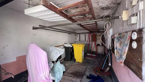 Garage - Zweifamilienhaus in 08112 Wilkau-Haßlau mit 209m² kaufen