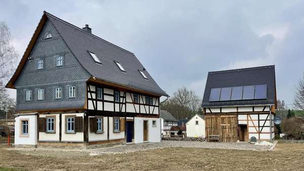 Süd-Ost-Ansicht - Landhaus in 08428 Langenbernsdorf mit 196m² mieten