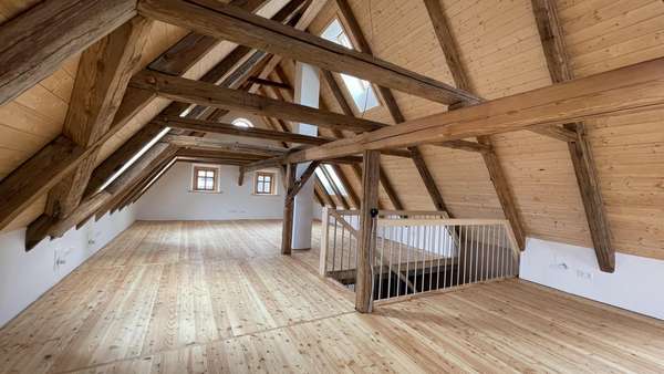 DG: Arbeitsbereich - Landhaus in 08428 Langenbernsdorf mit 196m² mieten