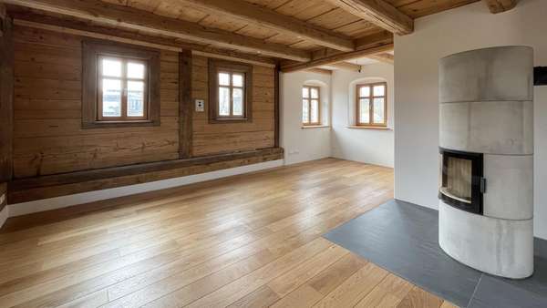 EG: Wohnzimmer - Landhaus in 08428 Langenbernsdorf mit 196m² mieten