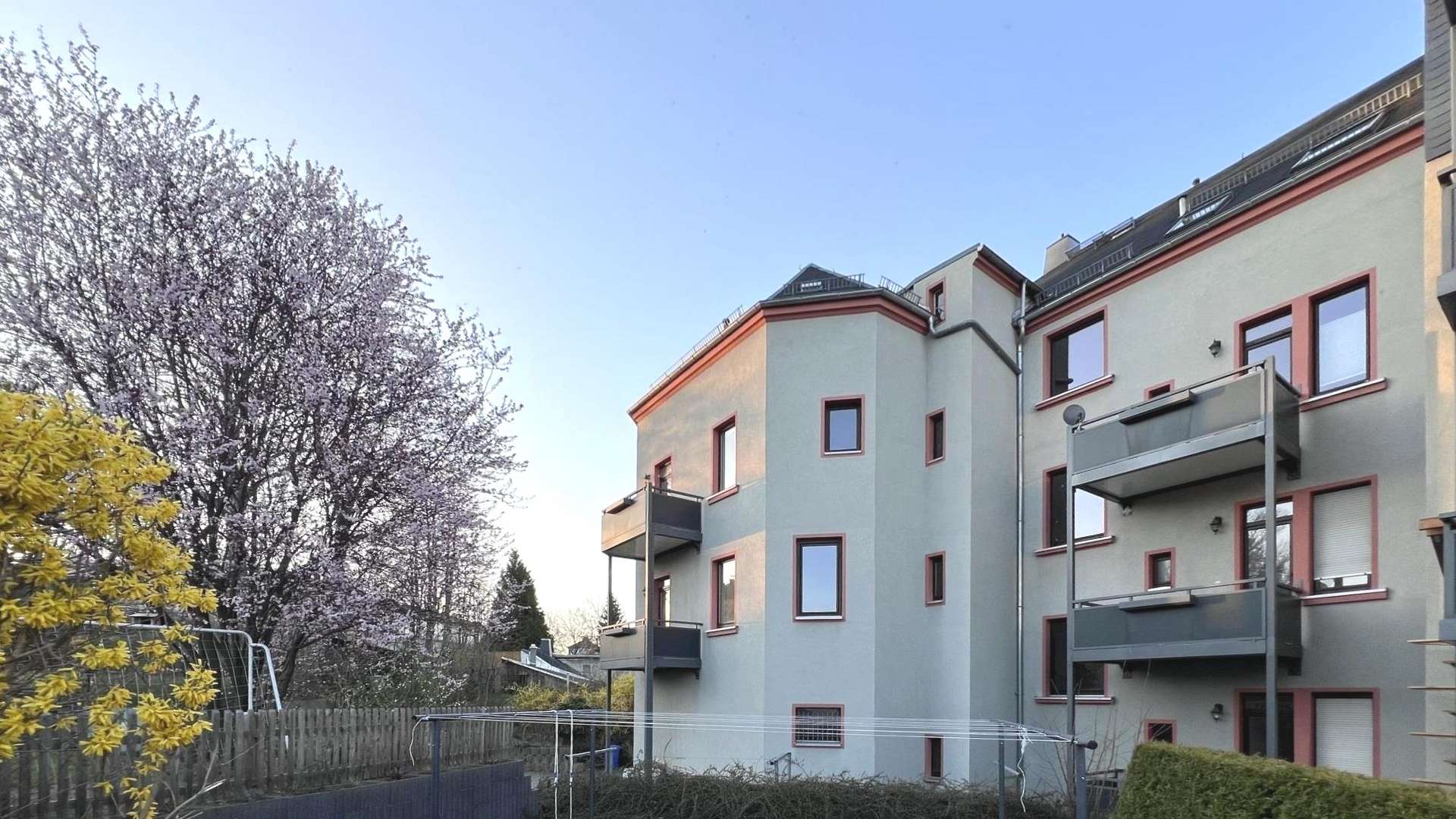 Hinteransicht - Mehrfamilienhaus in 09350 Lichtenstein mit 418m² kaufen