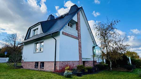 Objektansicht- Rück-/Seitenansicht Objektansicht- Rück-/Seitenansicht - Einfamilienhaus in 08062 Zwickau mit 134m² kaufen