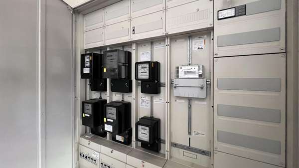 Stromzählerkasten - Mehrfamilienhaus in 08115 Lichtentanne mit 268m² kaufen