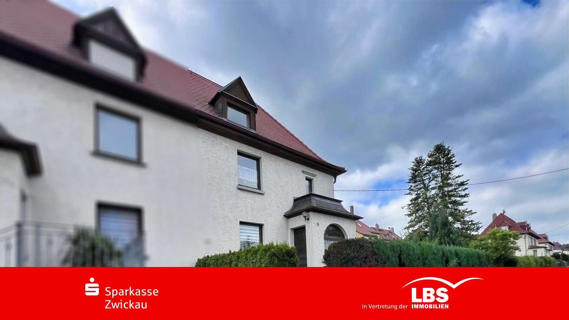 Gebäudeansicht - Doppelhaushälfte in 08451 Crimmitschau mit 86m² kaufen