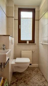 Gäste-WC - Doppelhaushälfte in 08056 Zwickau mit 120m² kaufen