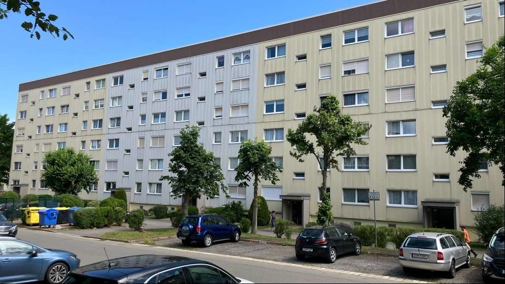 Gebäudeansicht - Etagenwohnung in 08132 Mülsen mit 56m² als Kapitalanlage kaufen