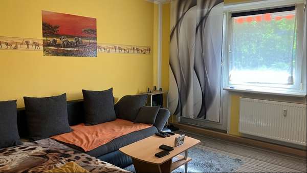 Wohnzimmer - Etagenwohnung in 08132 Mülsen mit 56m² als Kapitalanlage kaufen