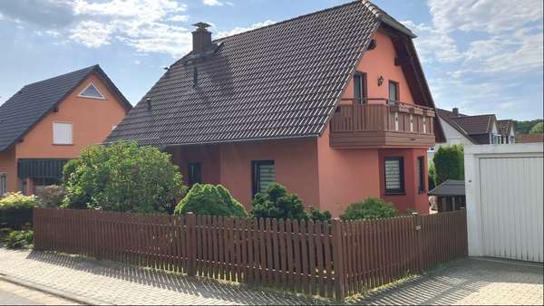 Gebäudeansicht Straße Gebäudeansicht Straße - Einfamilienhaus in 08064 Zwickau mit 110m² kaufen