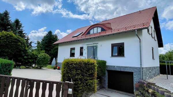 Ansicht Ost Ansicht Ost - Zweifamilienhaus in 08428 Langenbernsdorf mit 195m² kaufen