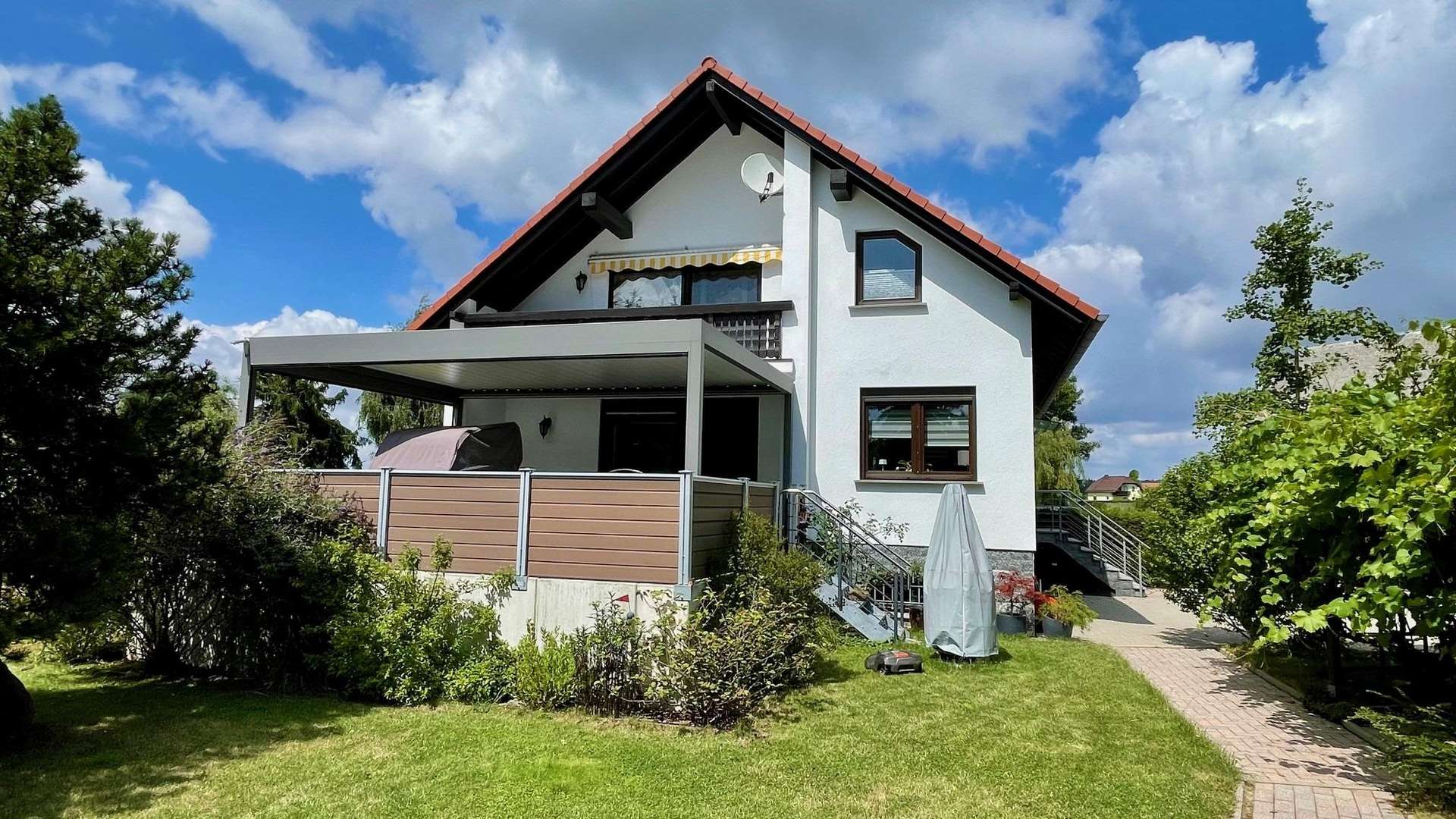Giebelansicht Giebelansicht - Zweifamilienhaus in 08428 Langenbernsdorf mit 195m² kaufen