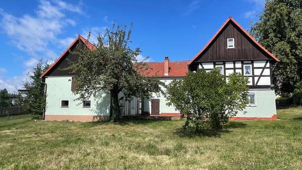 Gartenansicht Gartenansicht - Bauernhaus in 08428 Langenbernsdorf mit 135m² kaufen