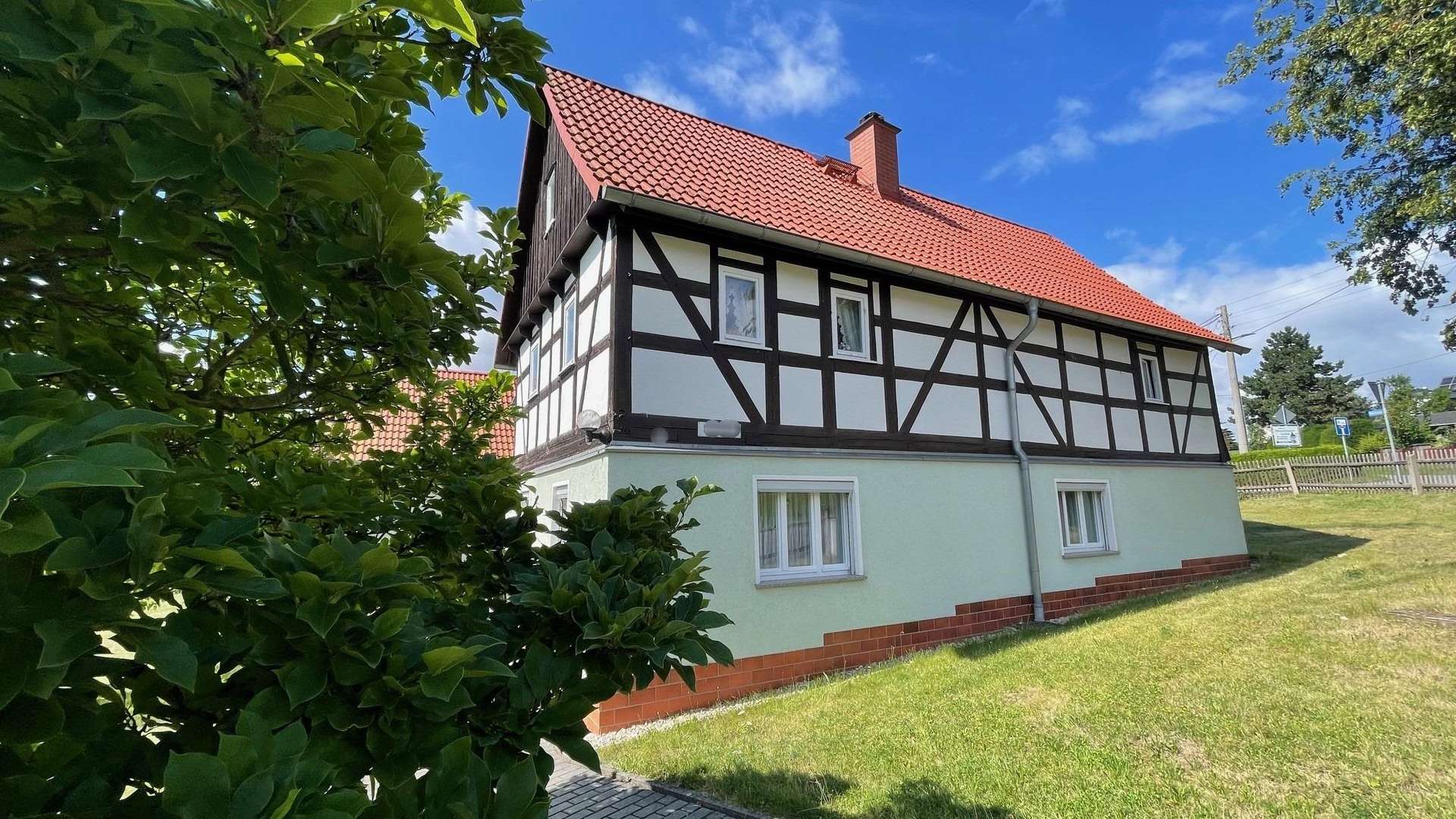 Wohnhaus Wohnhaus - Bauernhaus in 08428 Langenbernsdorf mit 135m² kaufen
