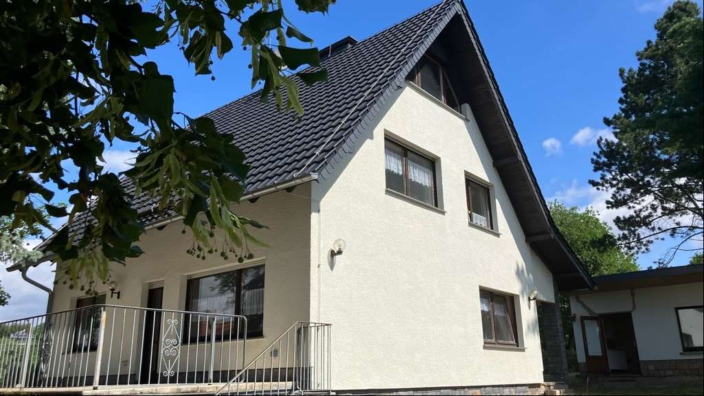 Gebäudeansicht Ostseite - Einfamilienhaus in 08056 Zwickau mit 120m² kaufen