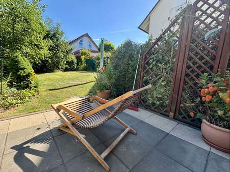 Terrasse mit Blick in Garten Terrasse mit Blick in Garten - Einfamilienhaus in 08064 Zwickau mit 120m² kaufen