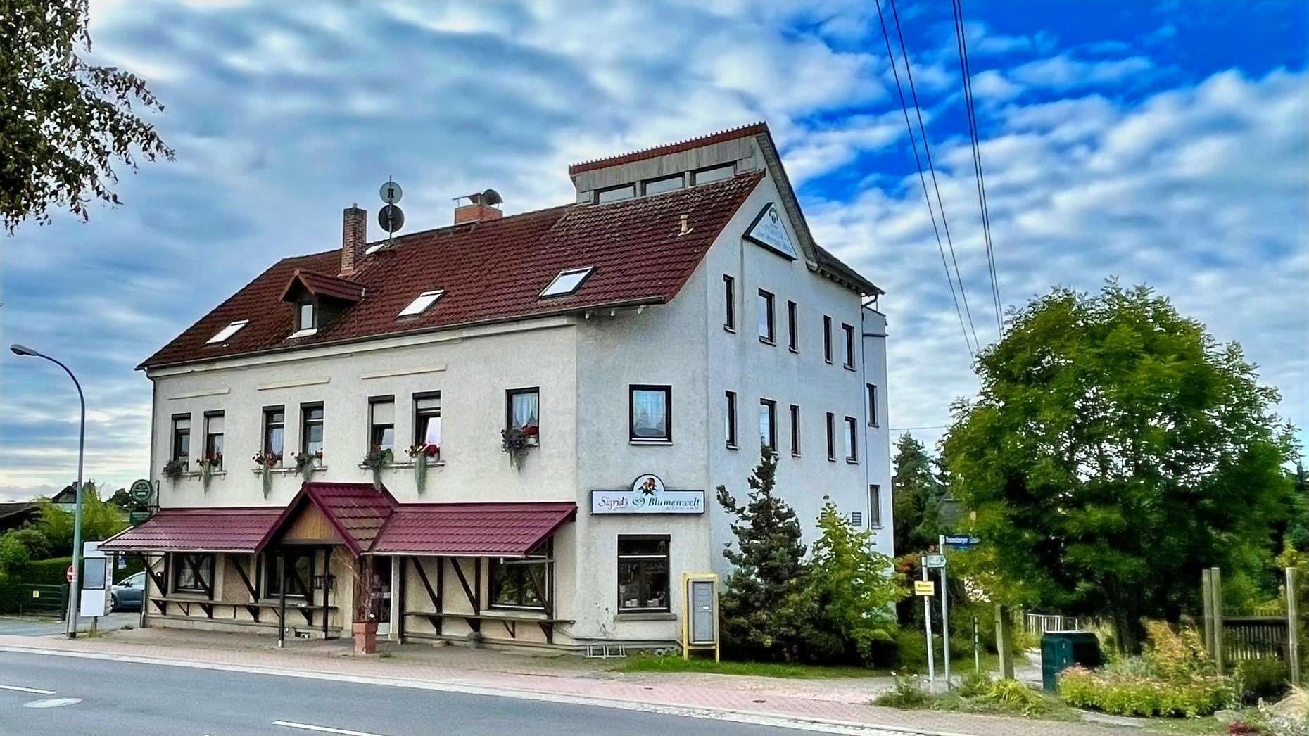 Straßenansicht Straßenansicht - Mehrfamilienhaus in 08412 Werdau mit 270m² kaufen