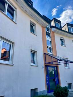 Außenansicht Frontansicht Außenansicht Frontansicht - Dachgeschosswohnung in 08060 Zwickau mit 53m² kaufen