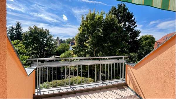 Ausblick Balkon Ausblick Balkon - Dachgeschosswohnung in 08060 Zwickau mit 53m² kaufen