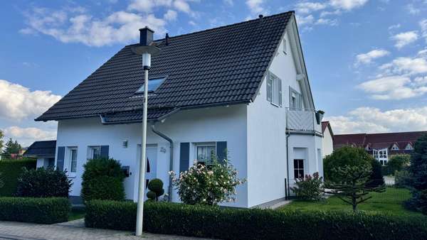 Frontansicht Frontansicht - Einfamilienhaus in 08060 Zwickau mit 110m² kaufen