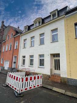 Straßenansicht Straßenansicht - Reihenmittelhaus in 08451 Crimmitschau mit 170m² kaufen