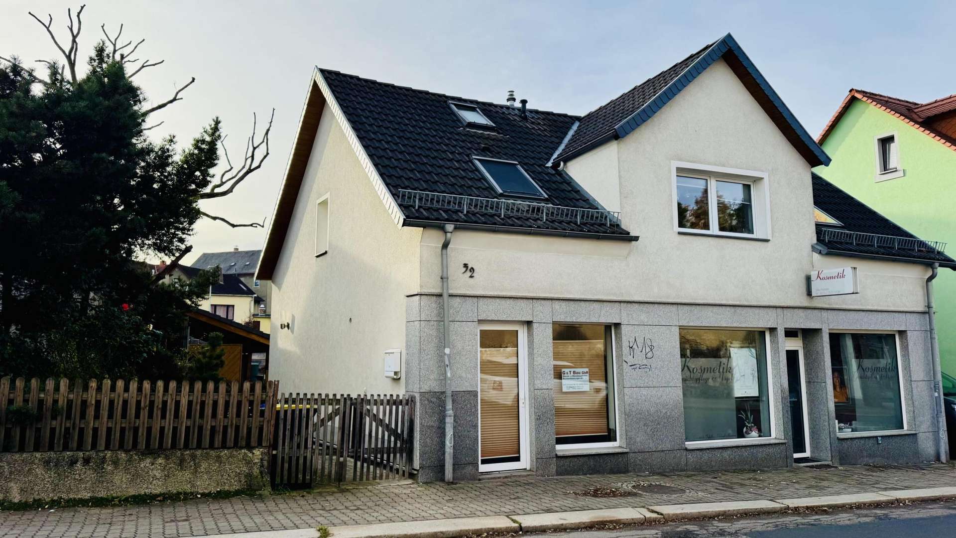 Objektansicht Straßenseite Objektansicht Straßenseite - Mehrfamilienhaus in 08064 Zwickau mit 80m² kaufen