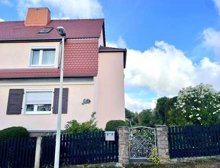 Frontansicht- Straßenansicht - Doppelhaushälfte in 08064 Zwickau mit 68m² kaufen